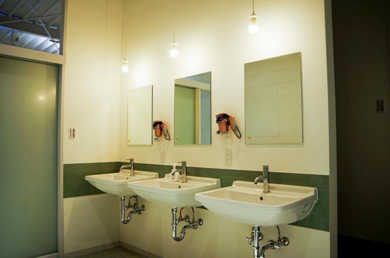 แทรเวลเลอร์ เฮาส์ รูทส์ Hostel ทากาโอกะ ภายนอก รูปภาพ
