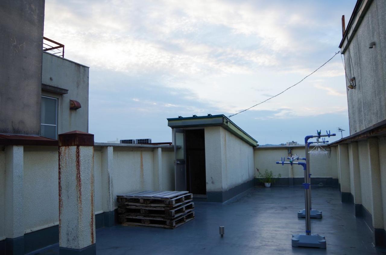 แทรเวลเลอร์ เฮาส์ รูทส์ Hostel ทากาโอกะ ภายนอก รูปภาพ