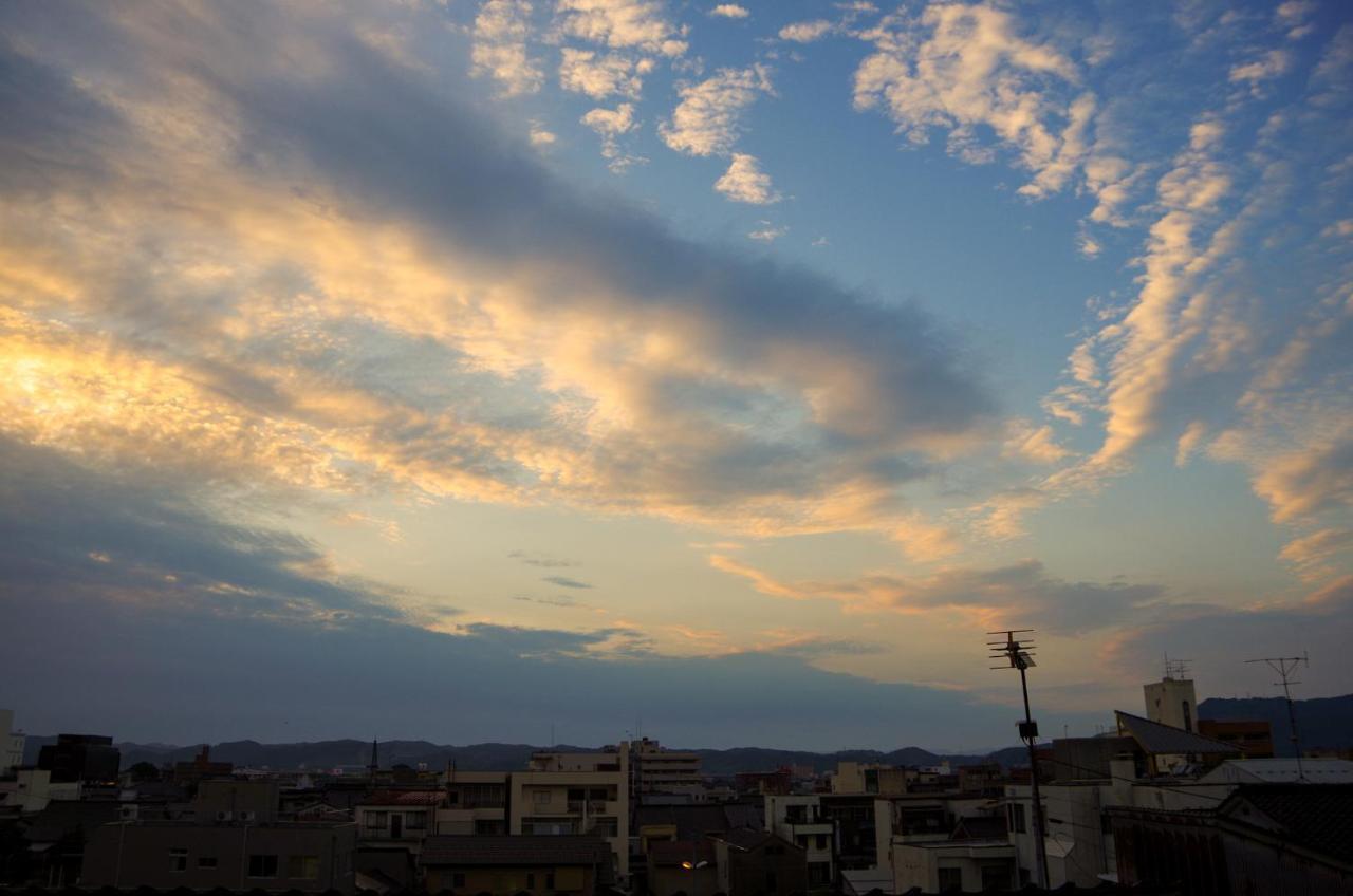แทรเวลเลอร์ เฮาส์ รูทส์ Hostel ทากาโอกะ ภายนอก รูปภาพ